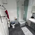 Must Dogs Apartament *